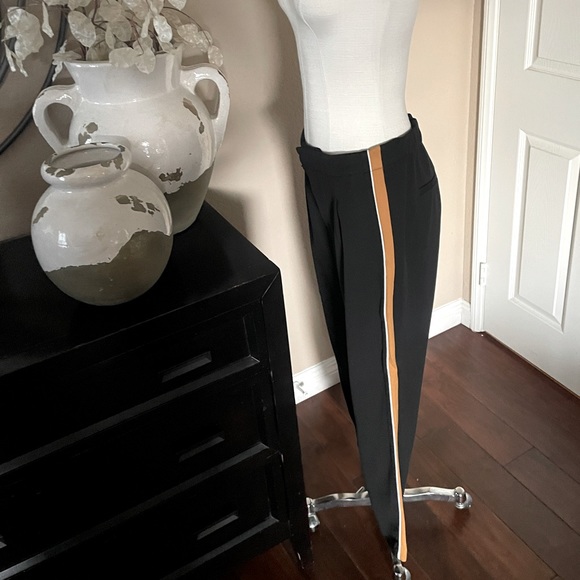 Zara Athleisure pants with side stripe - Picture 3 of 6